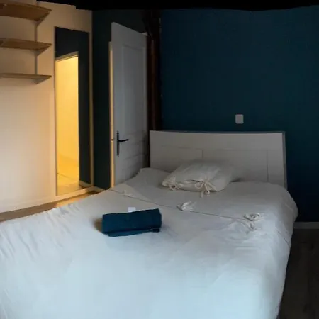Casa Laval 3 Apartment *